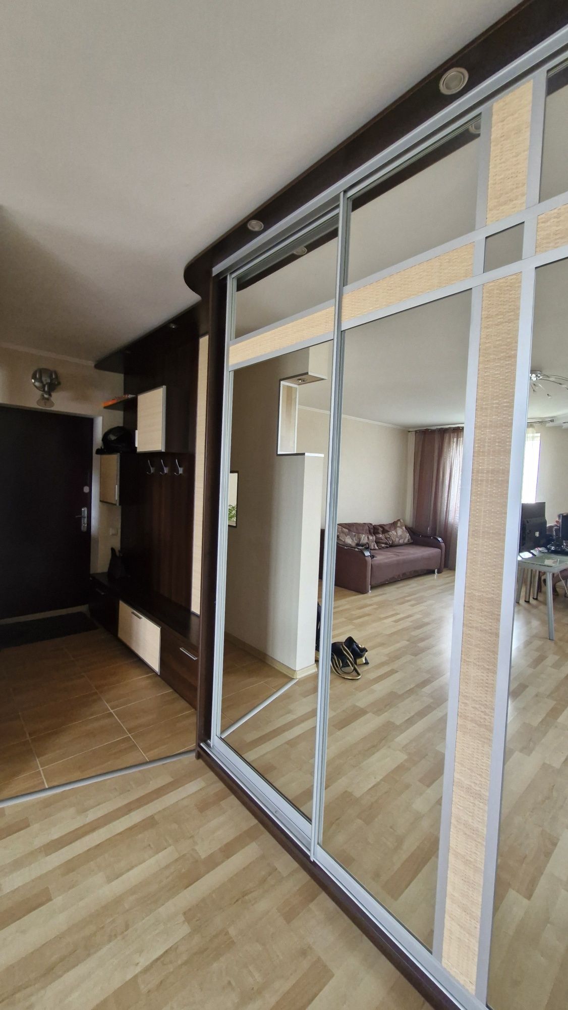 Продам квартиру  73 м3 на Вузовском дом 2007 г.п. (кирпичный дом)