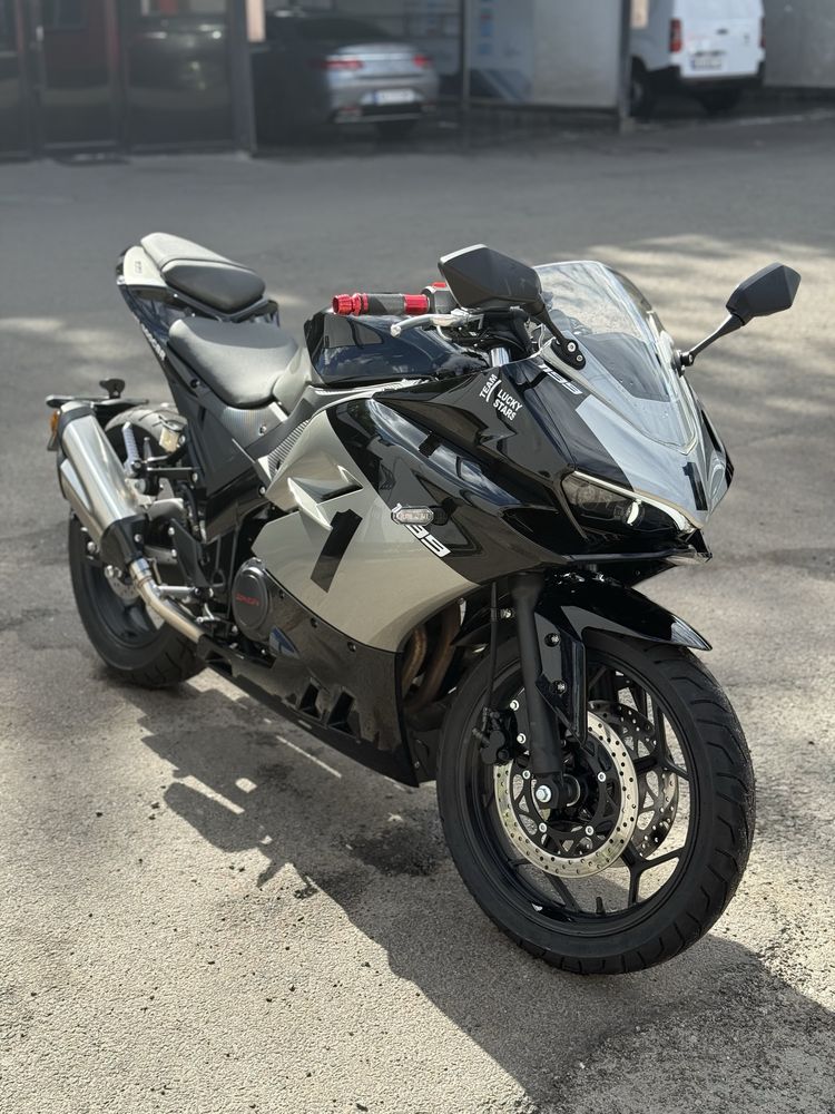 Мотоцикл (CFMOTO / ML 300 CBR)