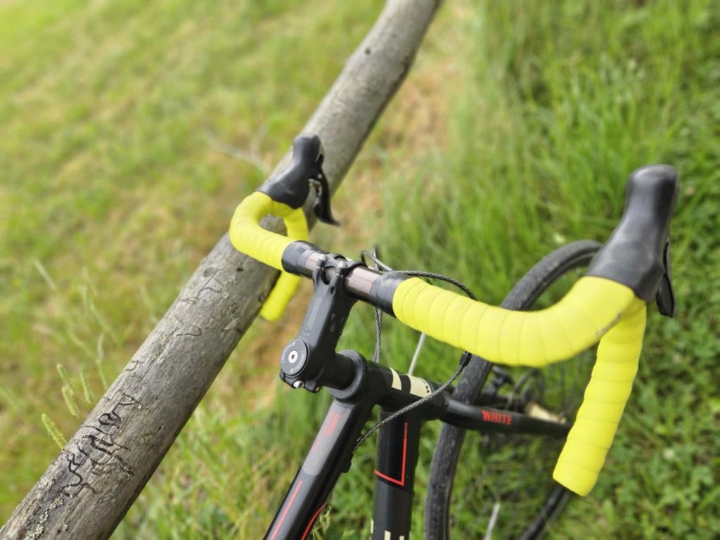 Rower gravel WHITE GX – Shimano 105 + SRAM | Stan bardzo dobry