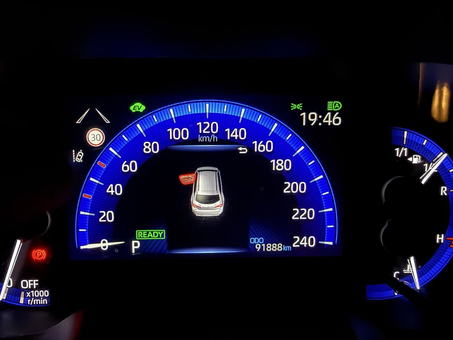 Toyota Corolla 2.0 HYBRID MR’19 E6 2021 r 184 KM bogate wyposażenie