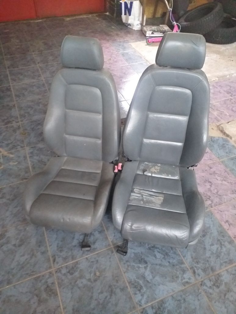 Fotele przednie Audi TT 8n zmota