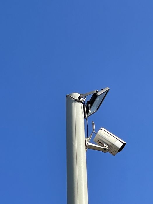 Słup do kamer Maszt do monitoringu/Światłowodu/Lamp