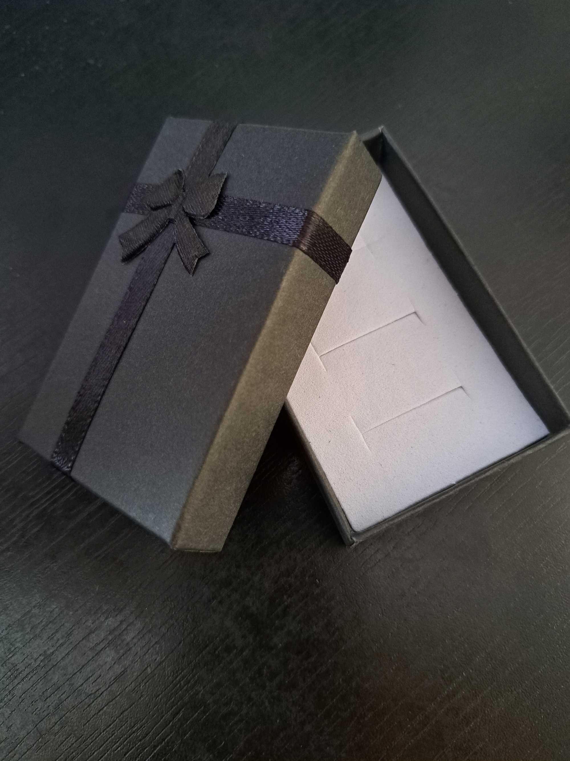 Łańcuszek minimalistyczny elegancki, stylowy złoty naszyjnik
