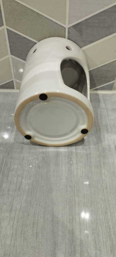 Kominek biały do podgrzewaczy na olejki zapachowe tuba NOWY
Wymiary: