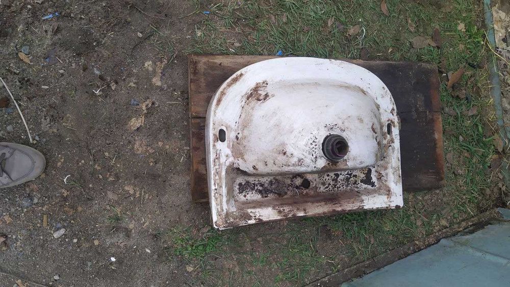 Умывальник б\у на дачу и т.п.