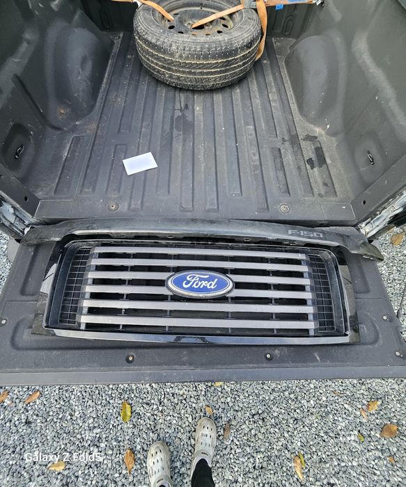 Komplet lampy przednie tylnie i gril z owiewką ford f150