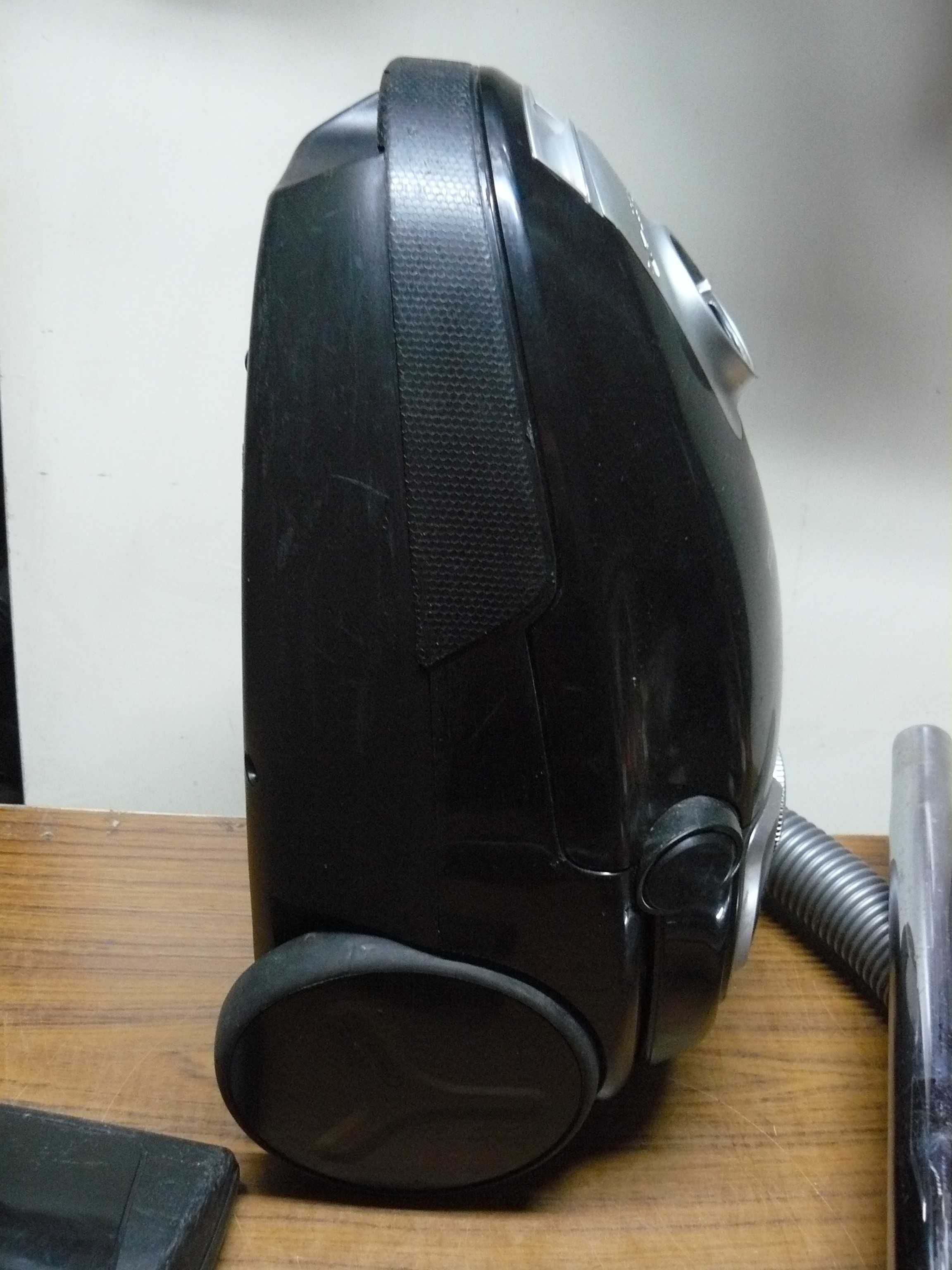 Odkurzacz Rowenta Hepa antibacteria moc 750 w bdb. stan techniczny