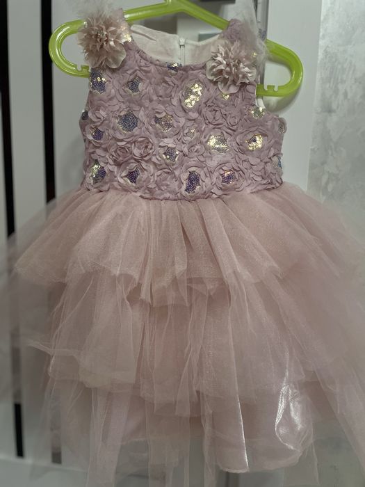 Сукня на дівчинку 98