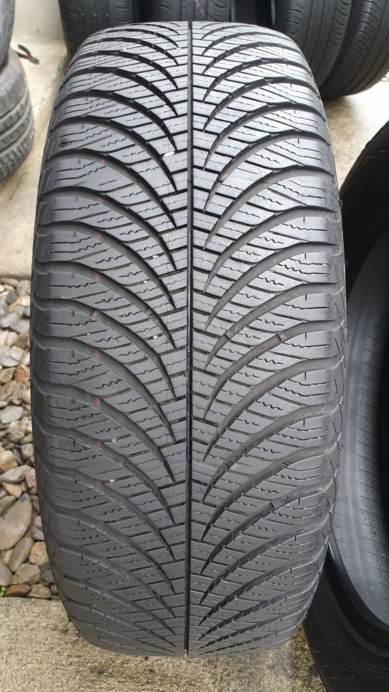 215/60 R17  2шт Good/Year ( Гудіер) Авторезина, шини.