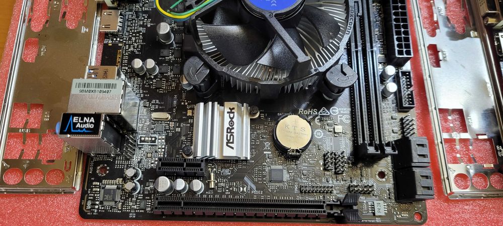 Комплект Intel Core I5 9400 6x4.1GHz + ASRock H310M-HDV HDMI UHD 630