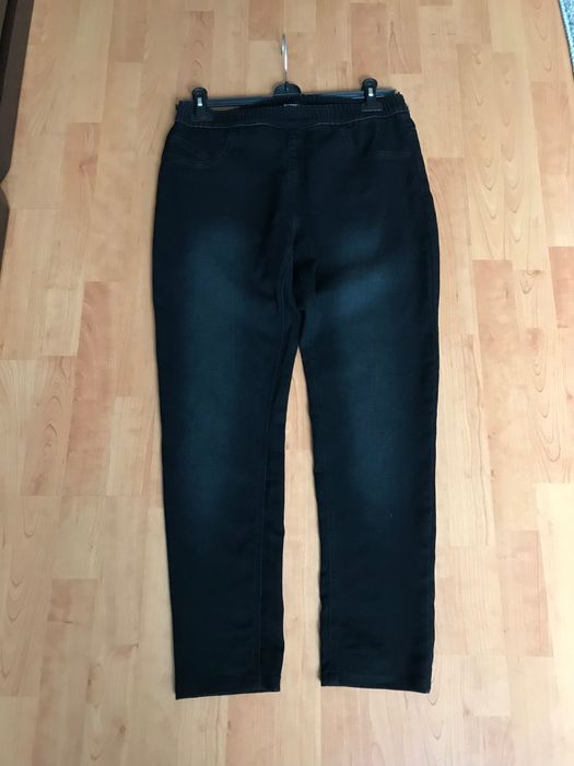 Dżinsy damskie czarne rozm 44 w pasie guma