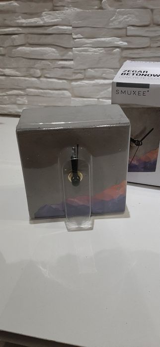 Zegar betonowy 10x10x6