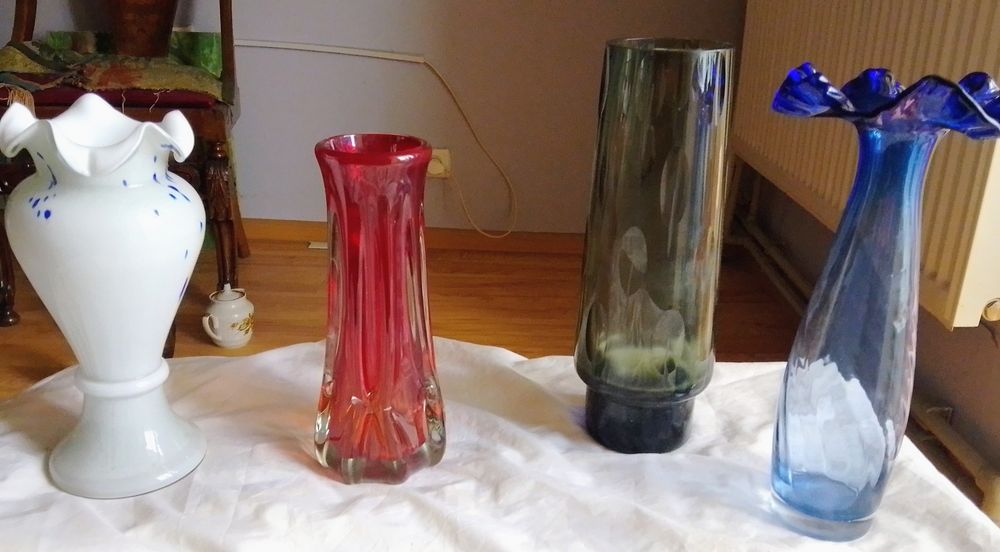 Фруктовниці,горішниці кольорове скло,кришталь,,креманкі скл