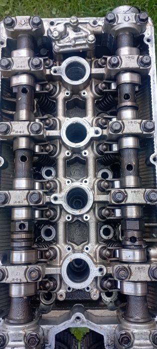 Головка блока циліндрів  мотора 4g63
