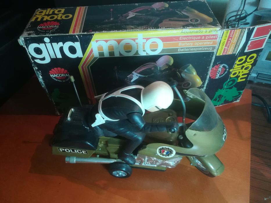 Mota de plástico e metal coleção