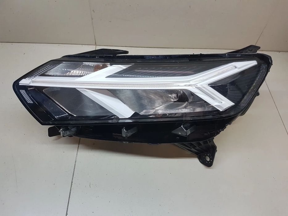 DACIA SANDERO III LOGAN III LIFT LAMPA PRZEDNIA LEWA LUB PRAWA PRZOD