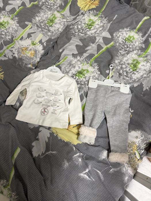 Дитячий комплект одягу з кофтинки і штанів від бренду Hippib 6 місяців