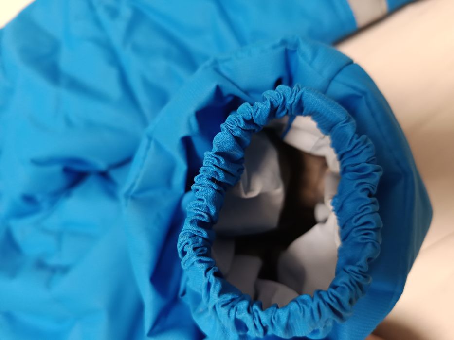 Зимний костюм (куртка и полукомбинезон)