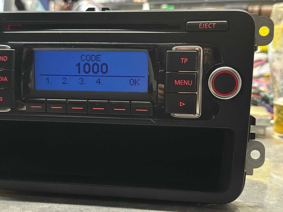 Radio VW Volkswagen RCD210 MP3 Passat b6 Golf 5 Caddy Polo Tiguan