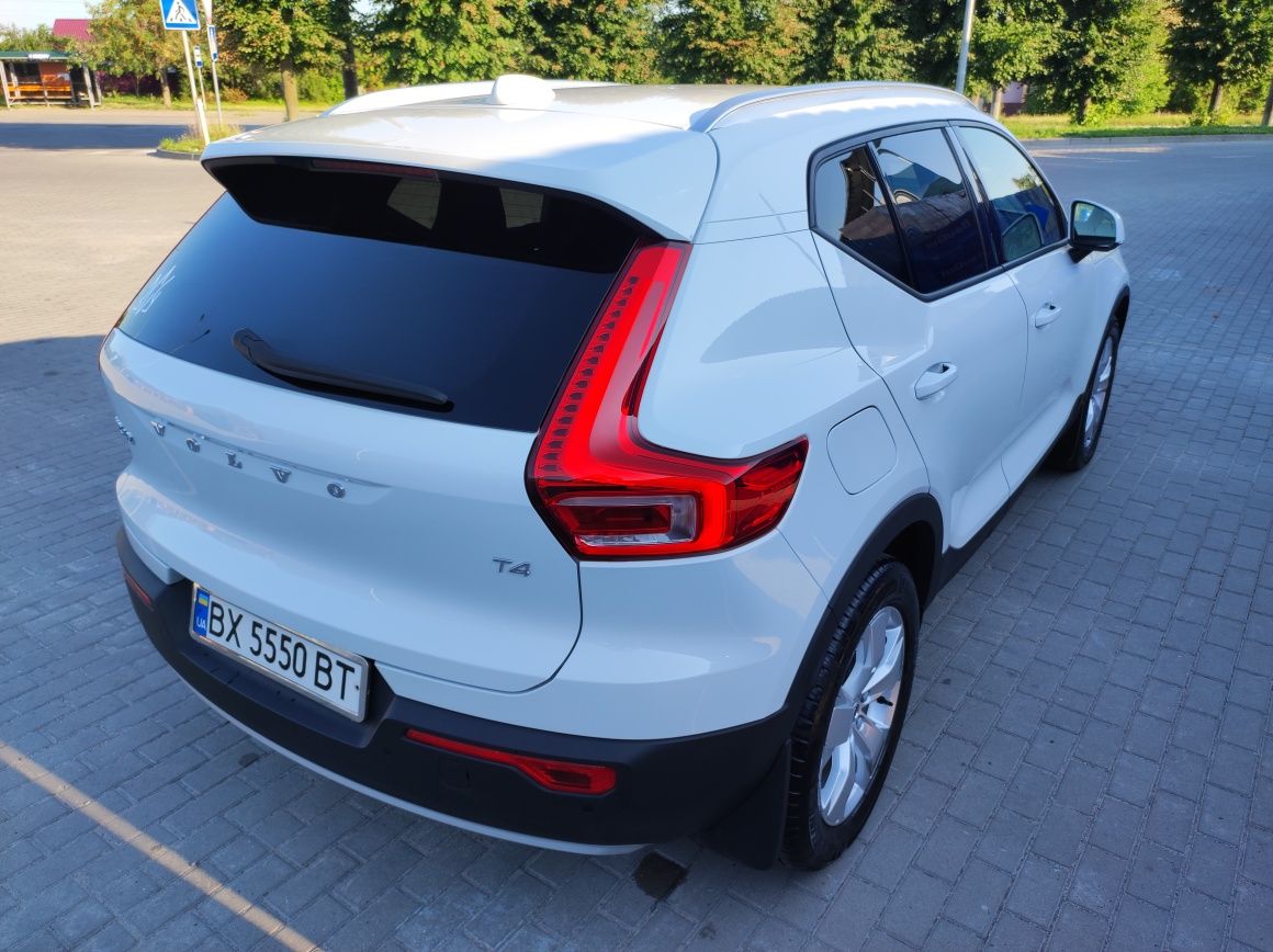 VOLVO XC-40, 2019, 2.0 бензин, АКПП.