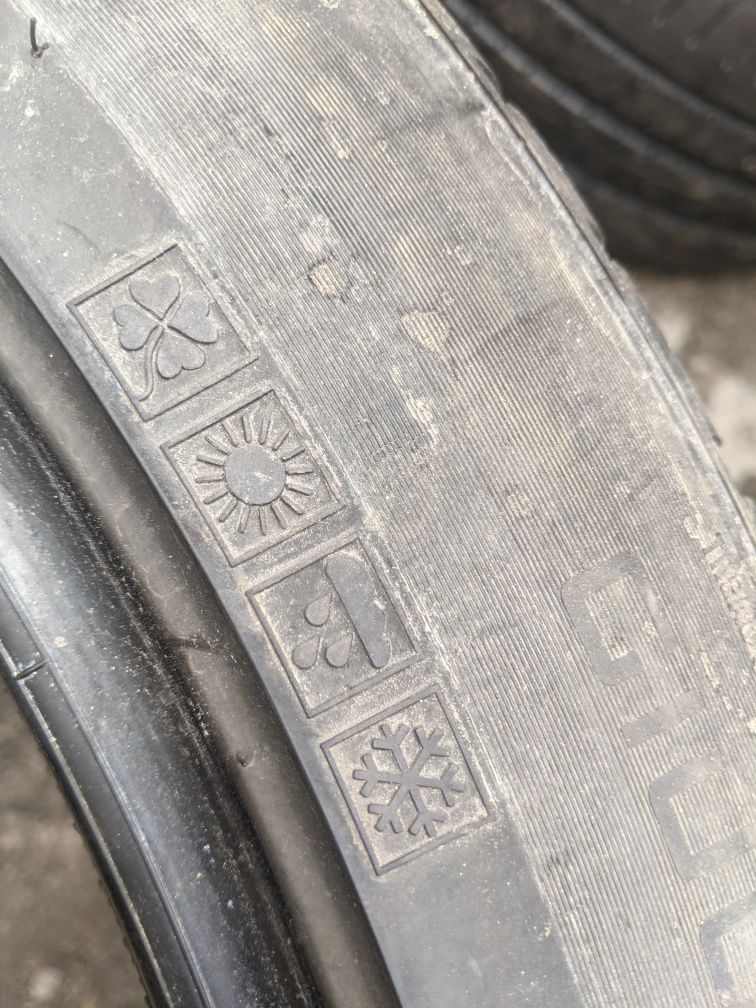 255/45R20 Vredestein 20рік