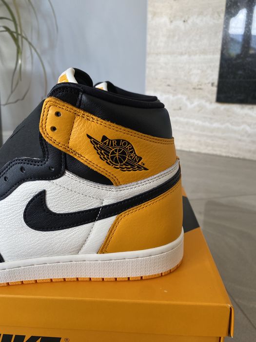 Air Jordan 1 Taxi Yellow Toe