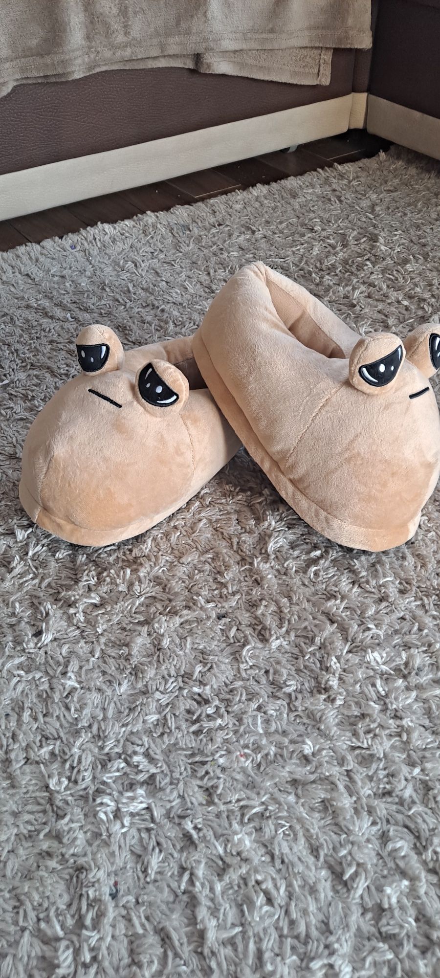 POU kapcie Bambosze Pousie