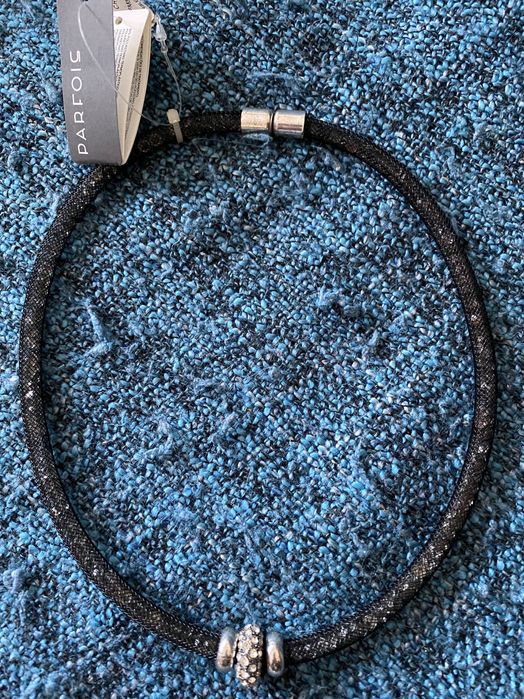 Colar curto novo da Parfois