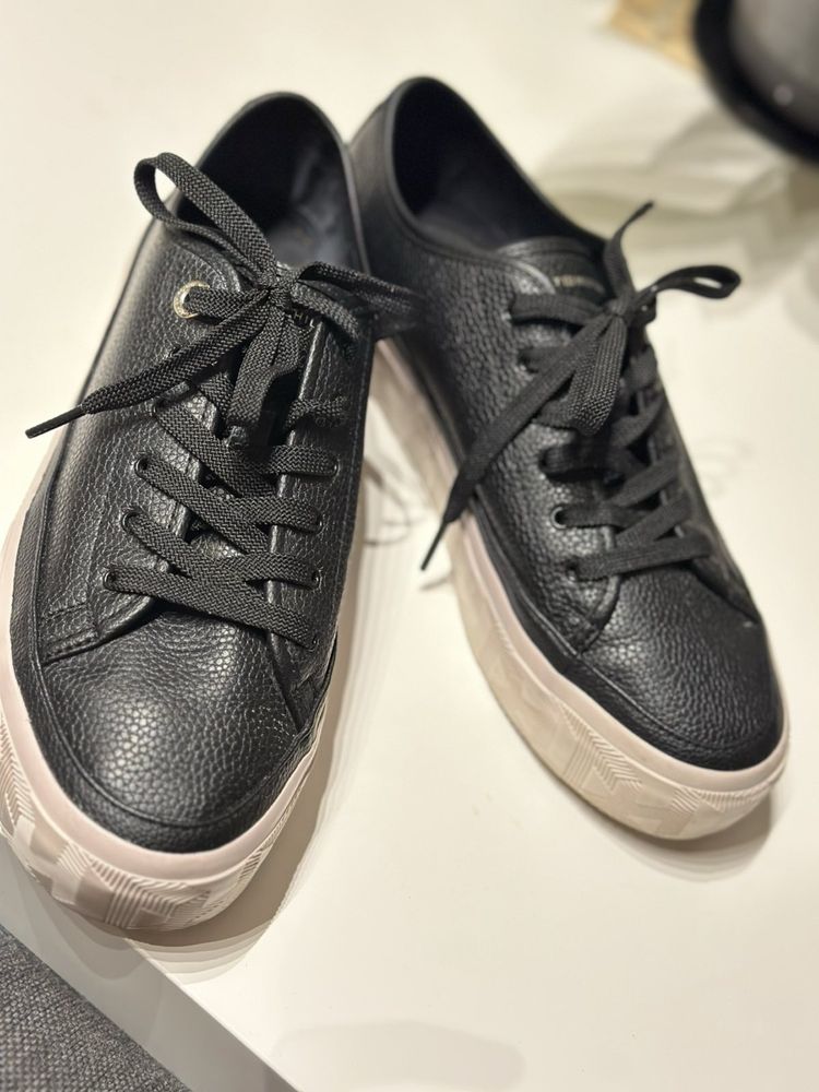 Tommy Hilfiger сникерсы