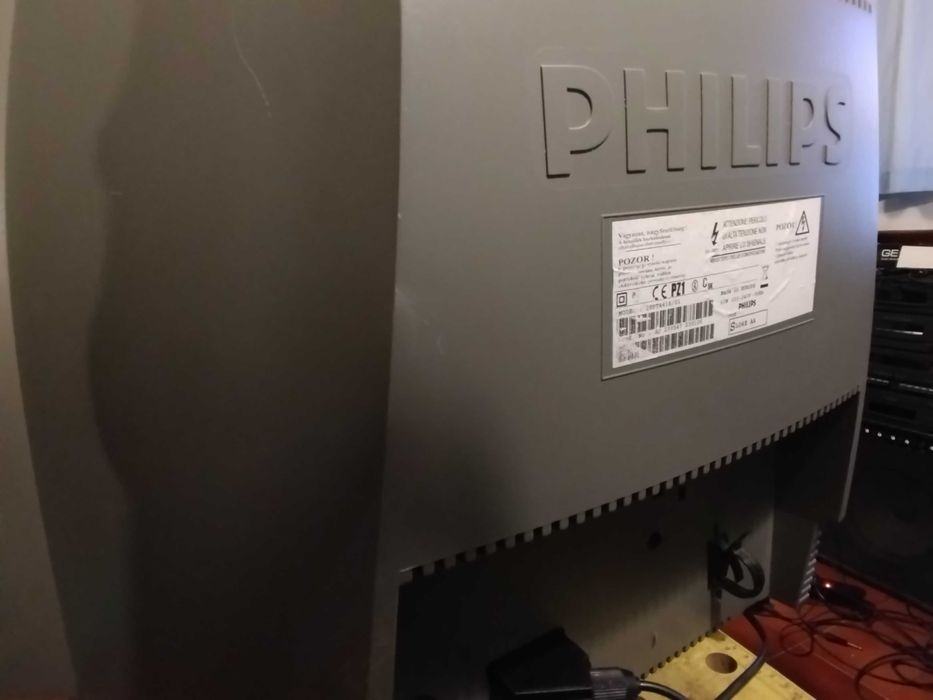 TV Philips 27" 68cm excelente qualidade imagem