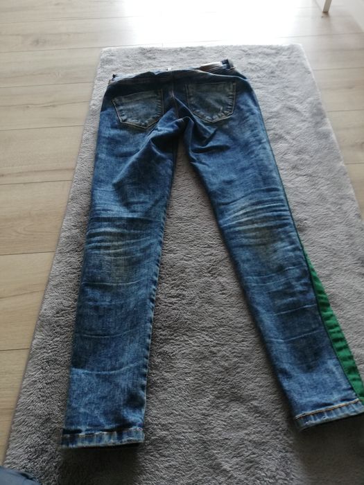 Sprzedam spodnie jeansowe rurki 34. Formy c&a