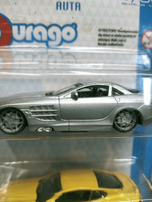 Burago resorki dodge challenger srt o Mercedes AMG zestaw