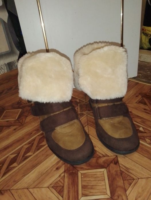 Жіночі зимові ботинки