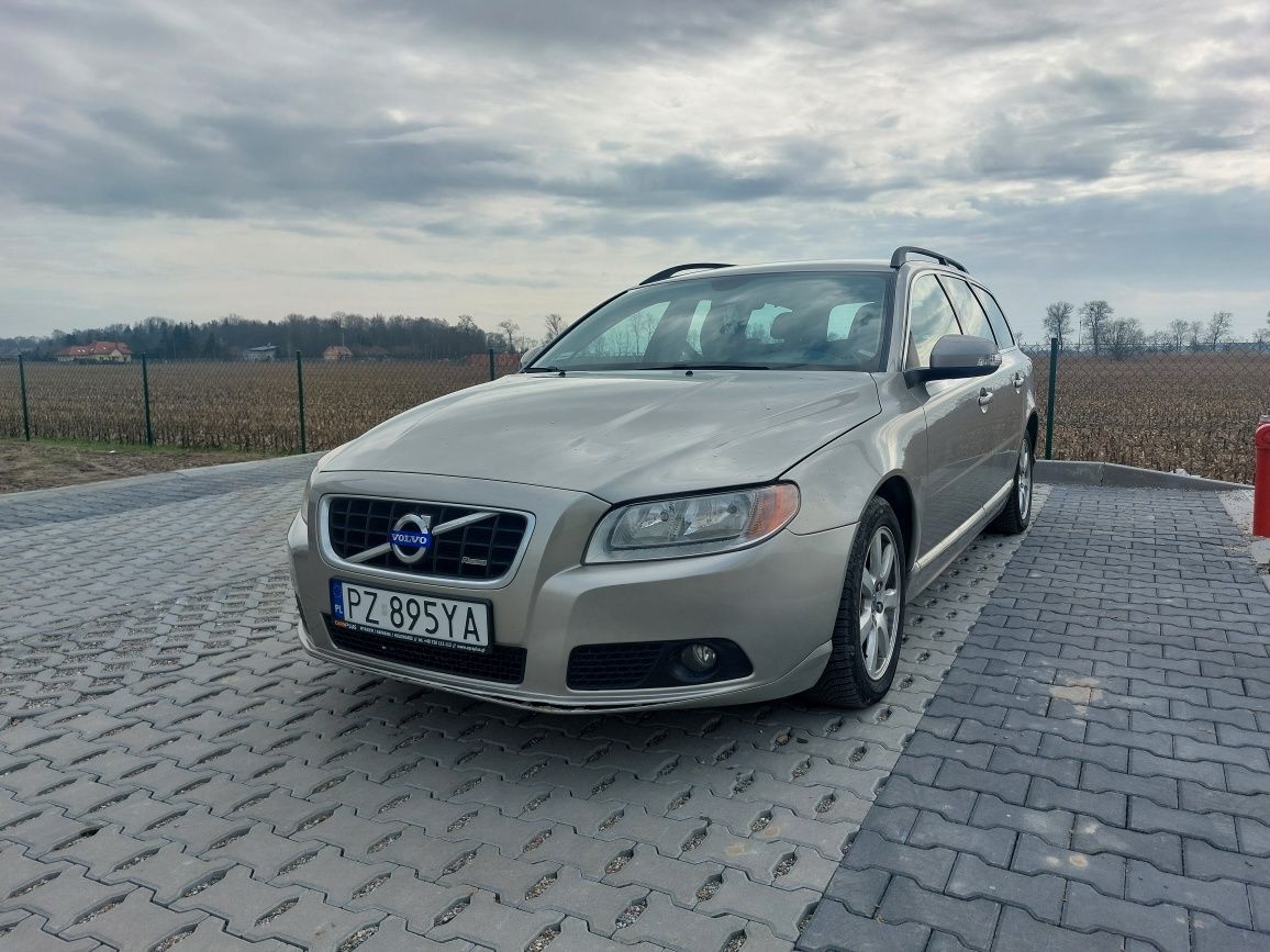 Sprzedam Volvo v70 2010r 1.6