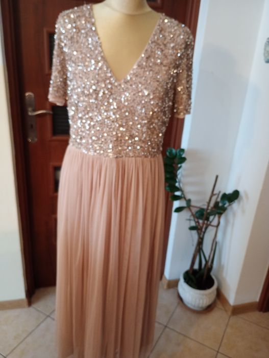 Sukienka z cekinami 42