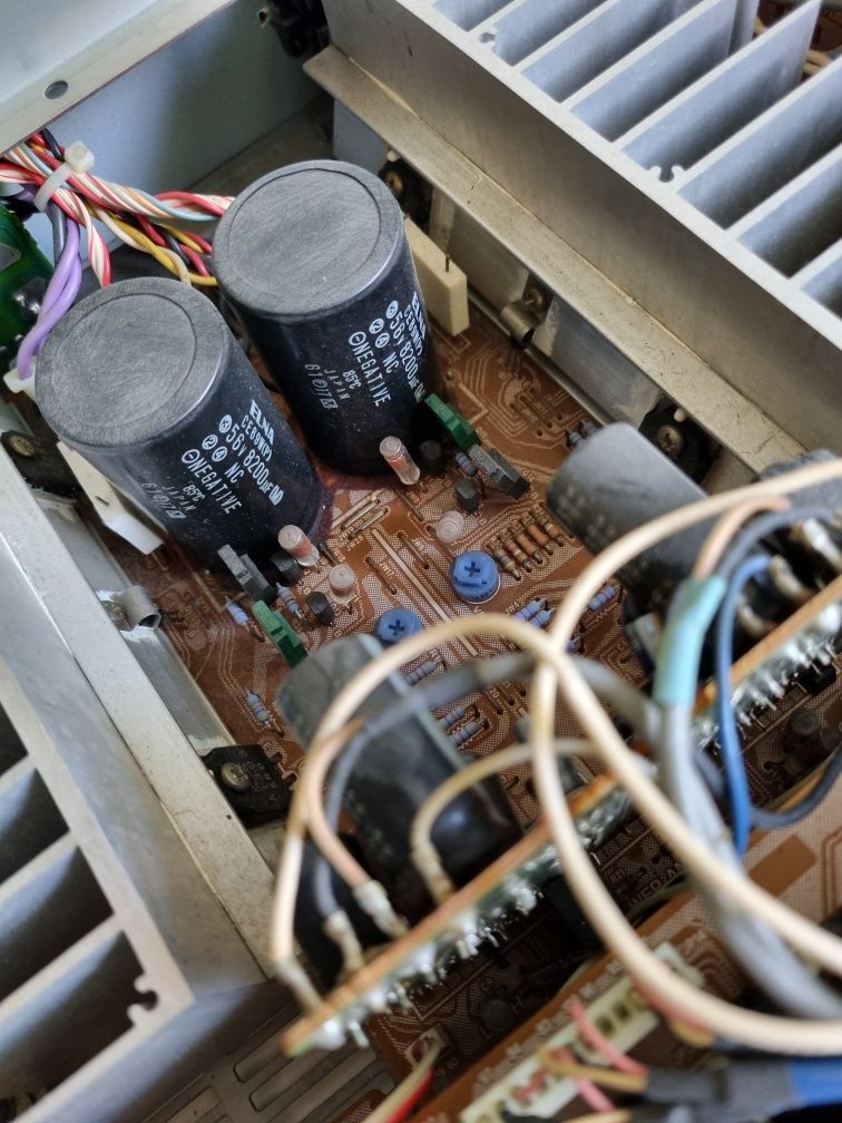 Wzmaciacz Sansui A-UG30X