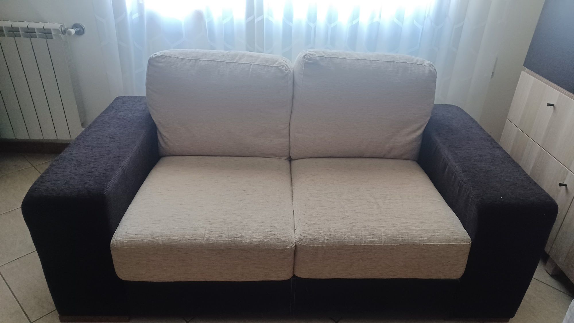 Sofá de 2 lugares