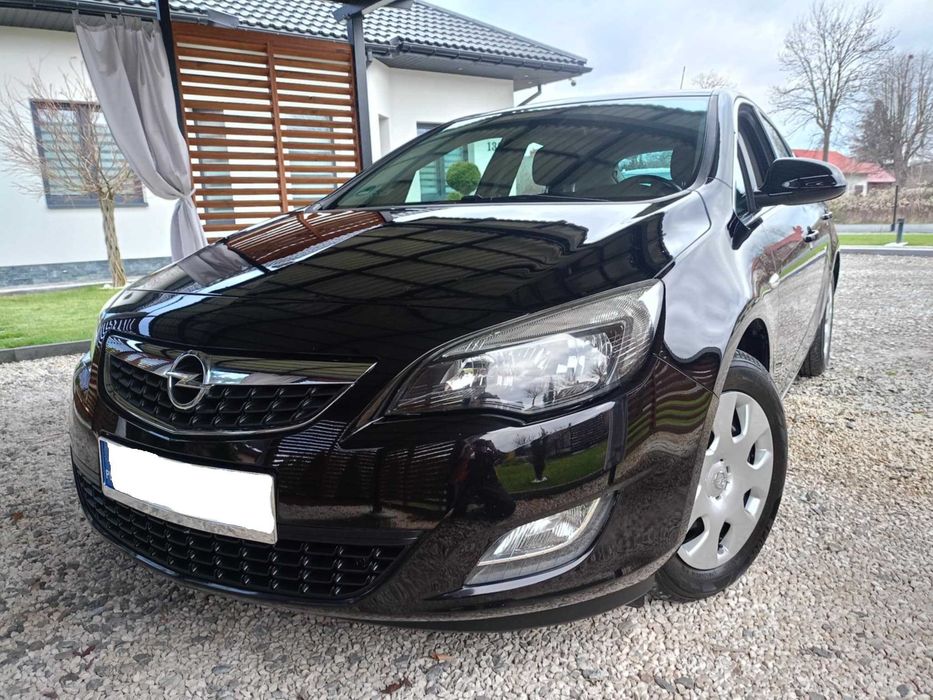 Opel Astra J, Rok 2010, z Gazem, jeden wł, w PL, Doinwestowana,