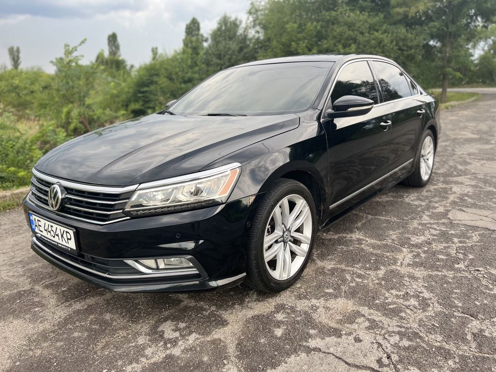 Volkswagen Passat SEL NMS