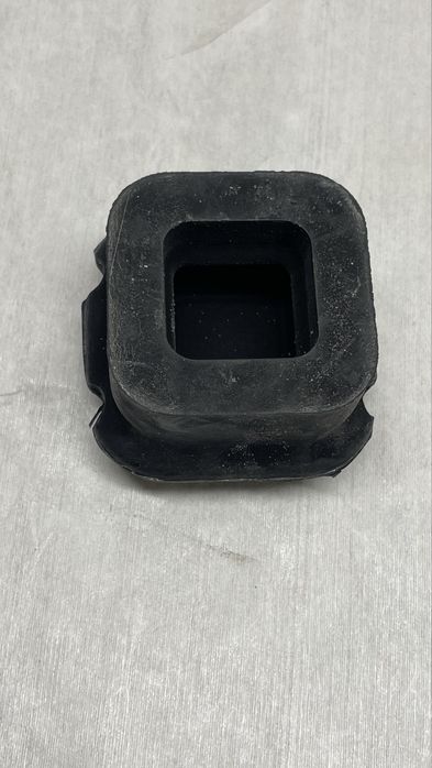 Nowa Oryginalna poduszka silnika Audi A8 D2 V6 2.8 OEM