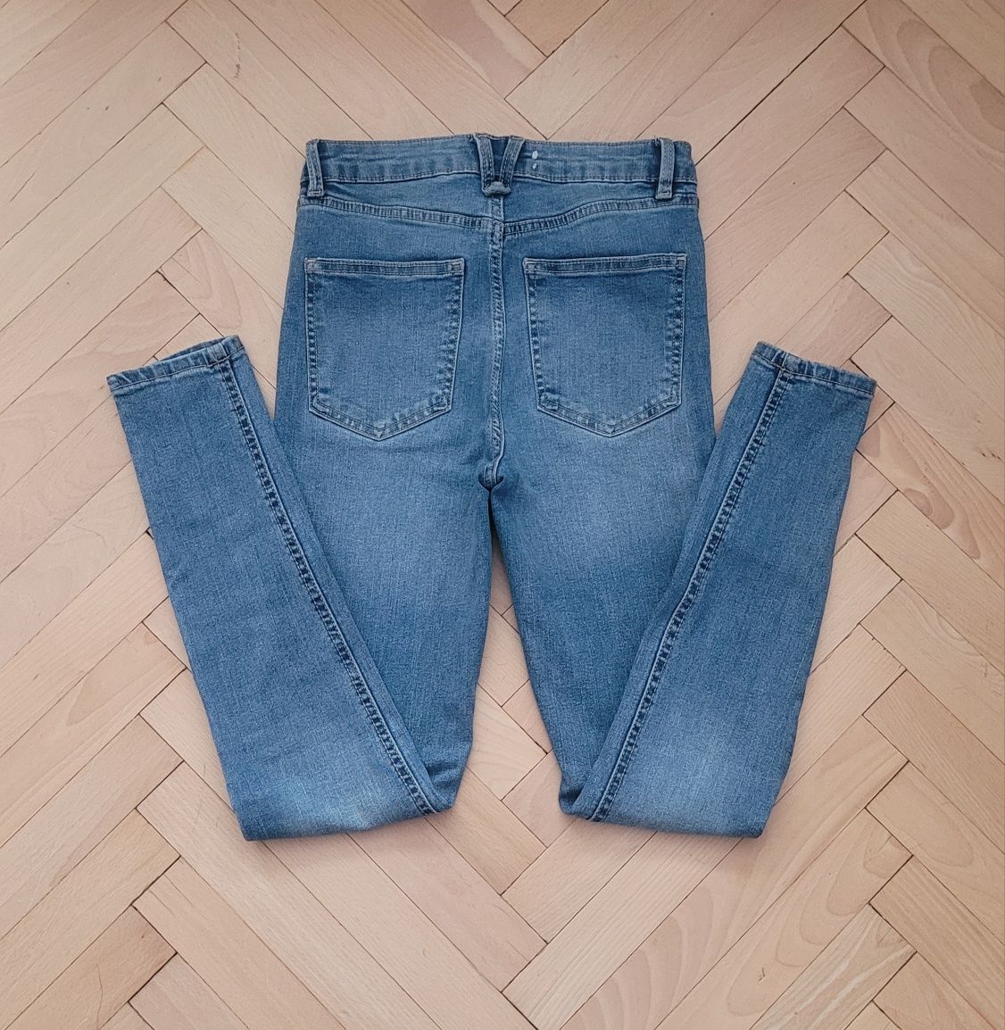 Spodnie damskie jeansy skinny rurki Sinsay Rozmiar S