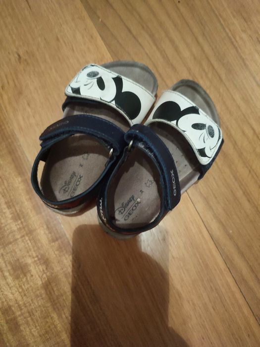 Sandálias Mickey
