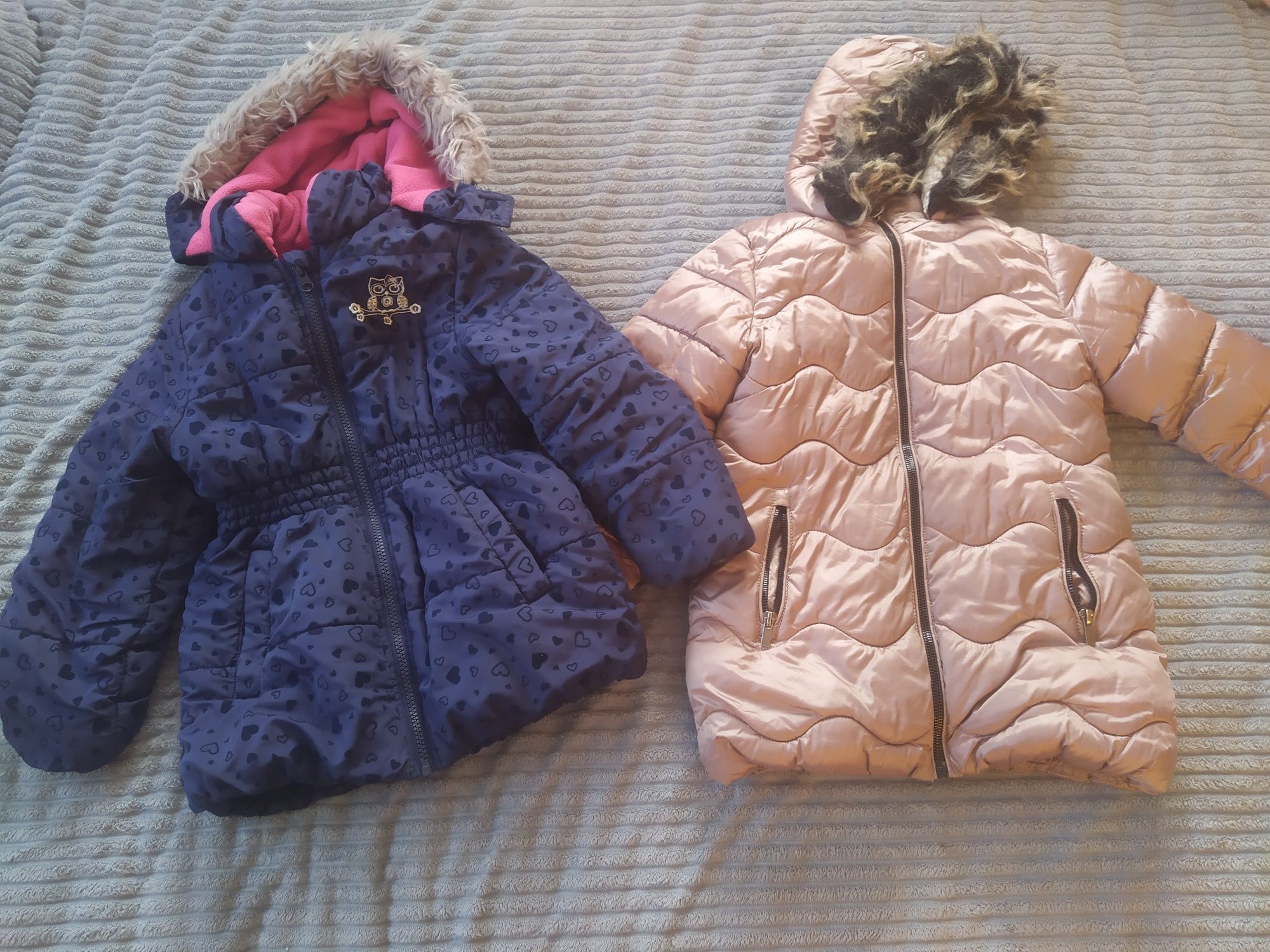 Одяг для дівчинки на 4-5 роки, куртки, штани і кофти теплі