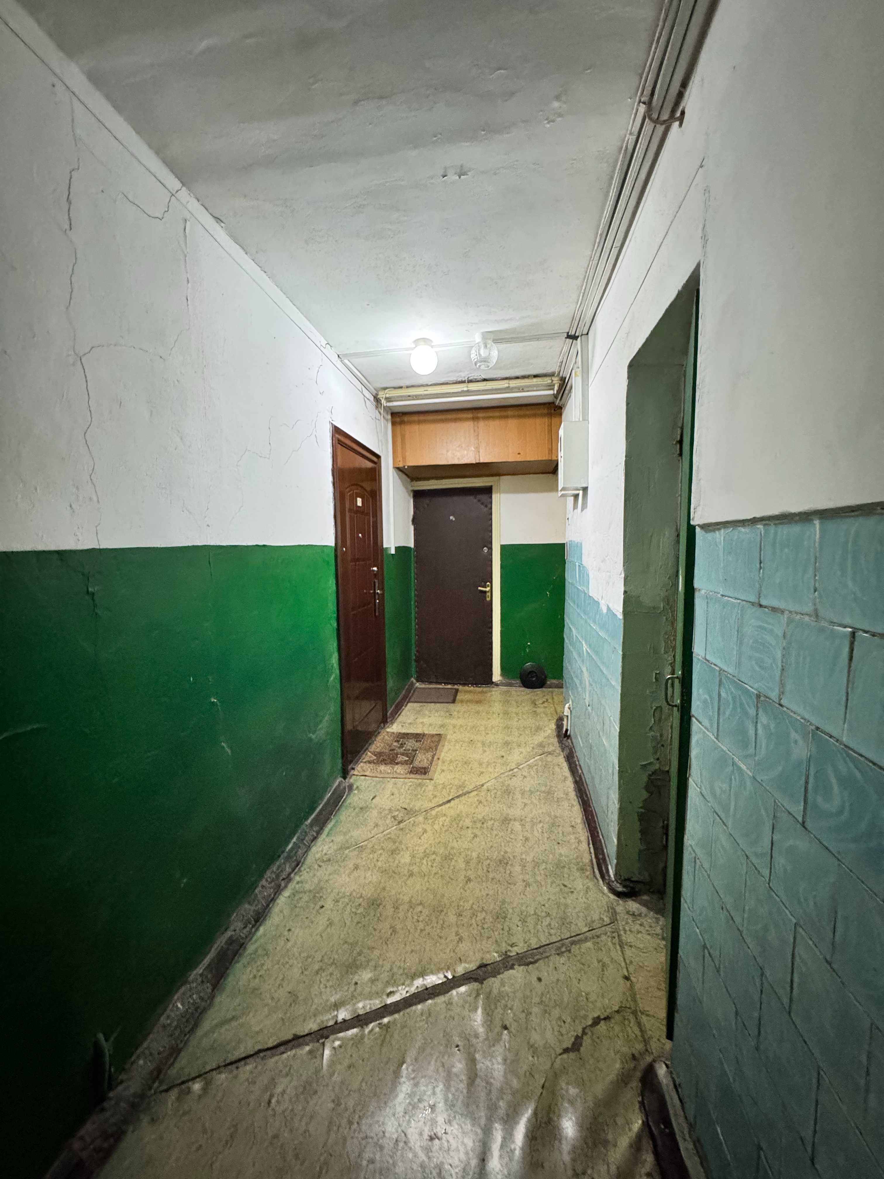 Кімната у гуртожитку КСК 17 м2  1 поверх