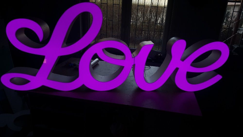 Love pisane nowość
