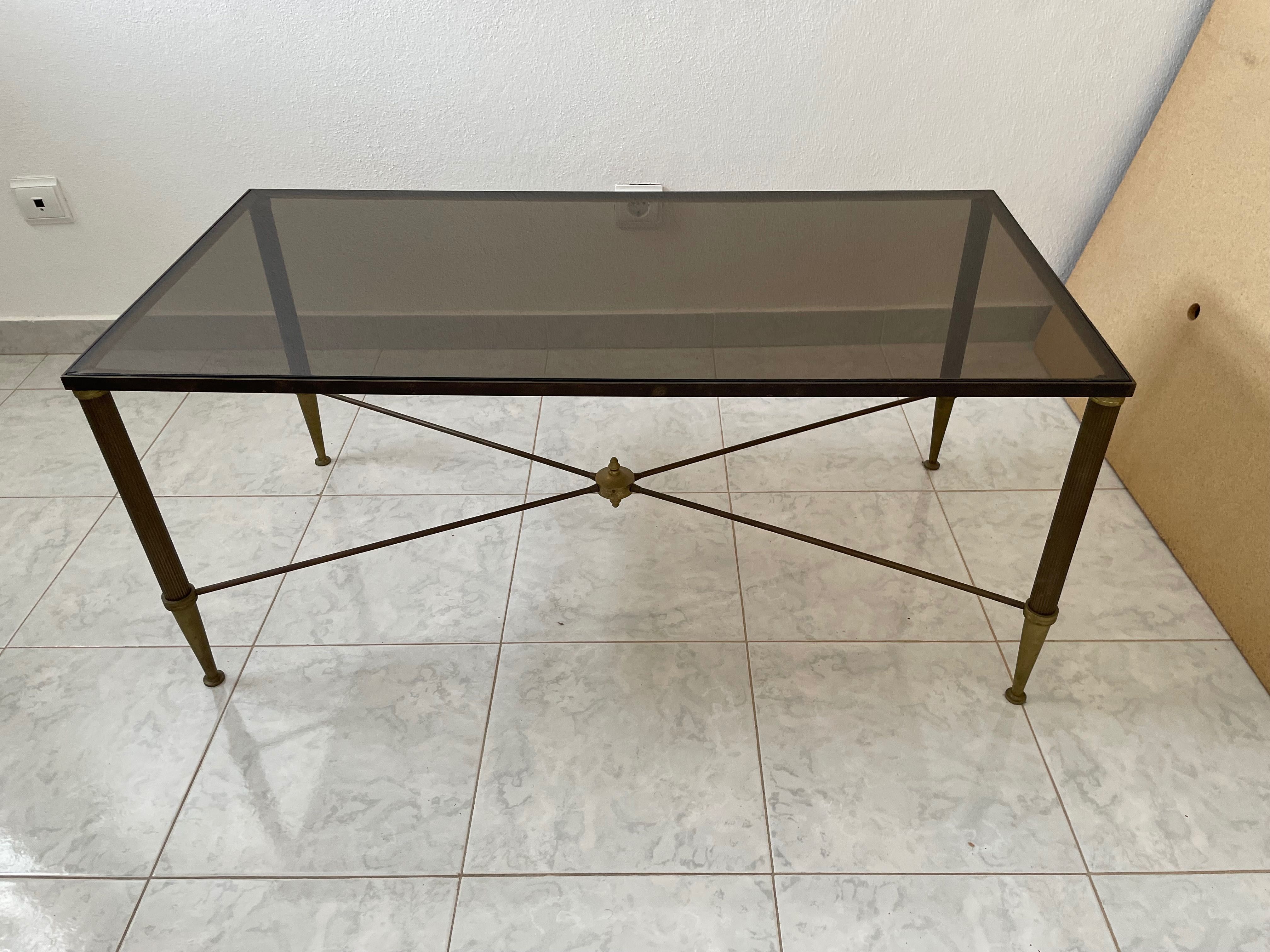 Mesa de apoio de sala em metal com vidro fumado