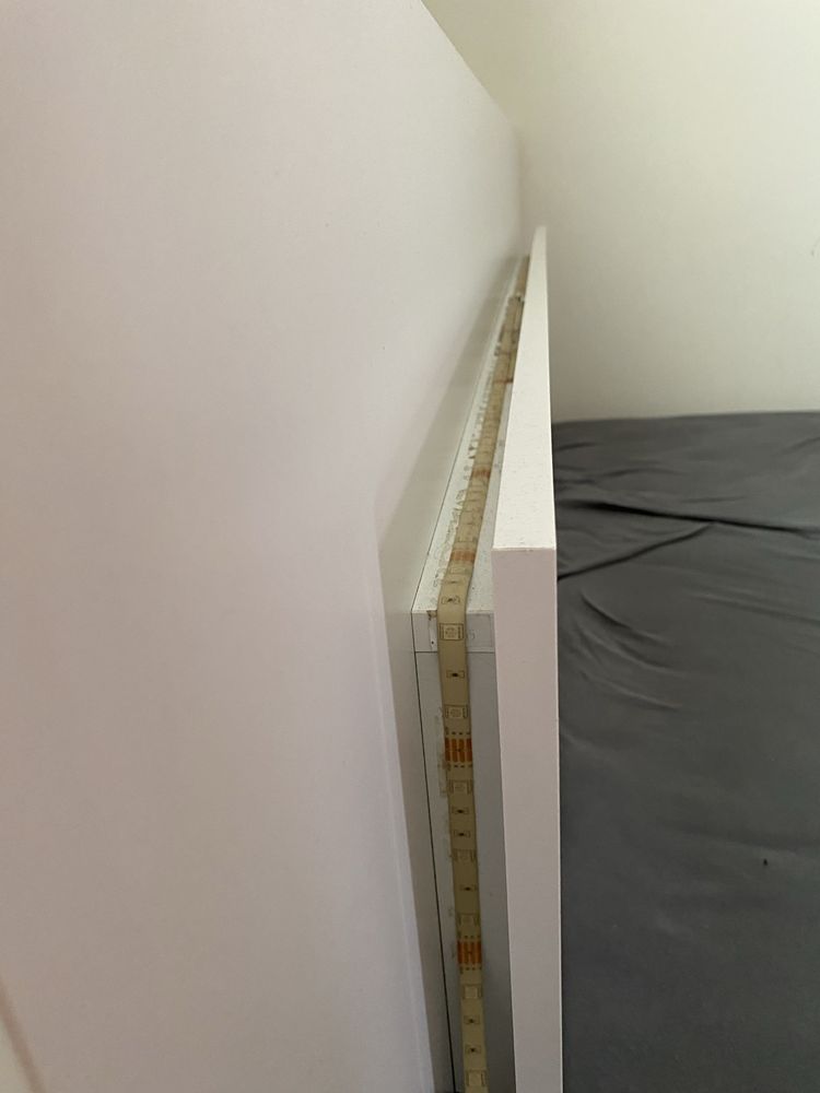 Łóżko ze stalażem, pojemnikiem i materacem 160 x 200
