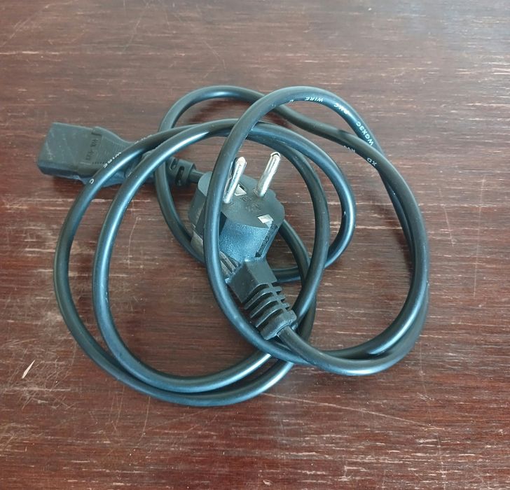 Продам мониторы и аксессуары б/у