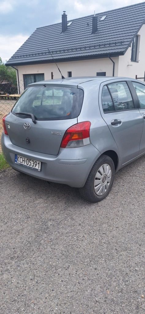 Sprzedam Toyotę Yaris II