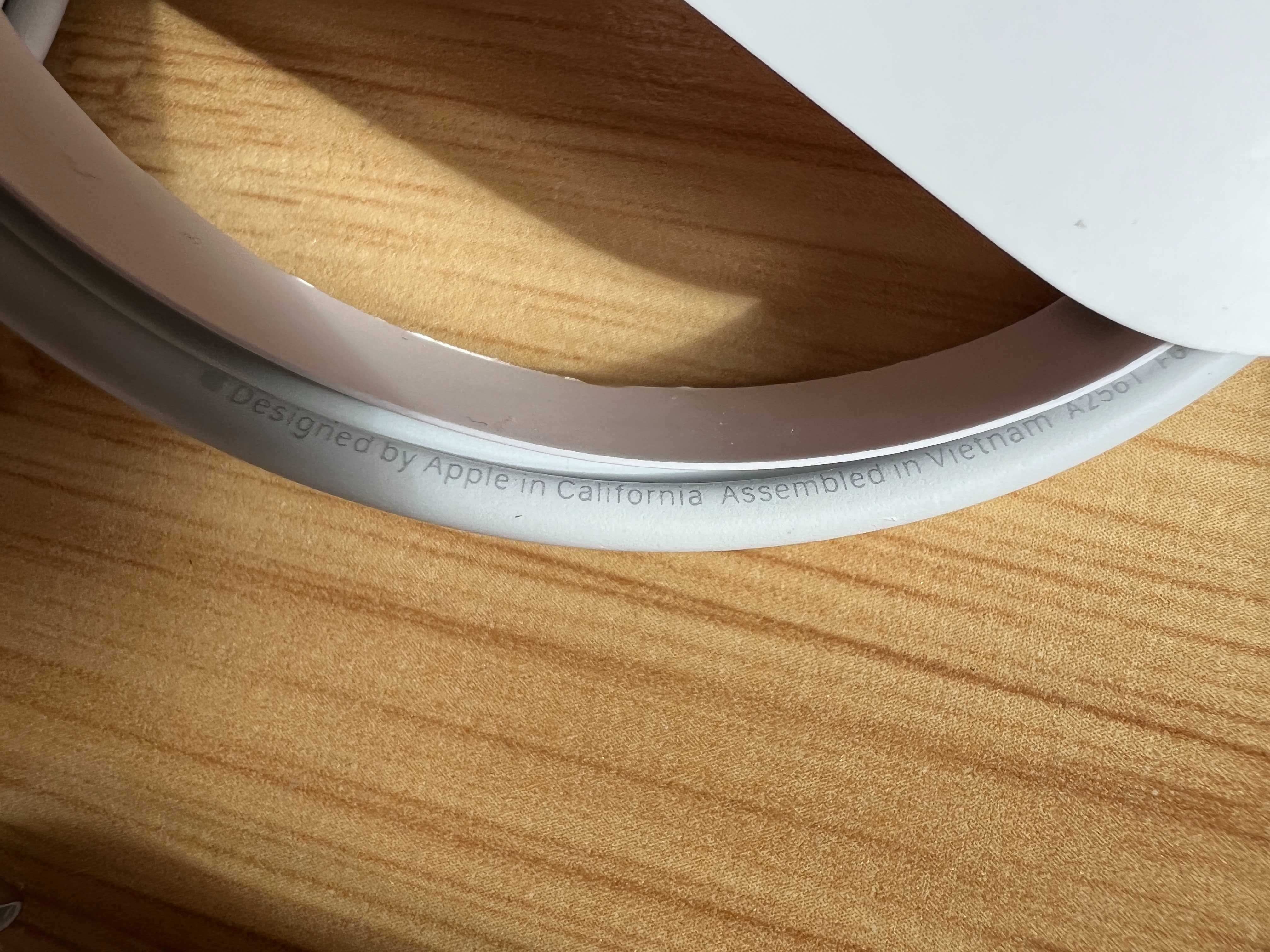 Оригінальний плетений кабель Apple USB-C USB-A to Lightning 1m